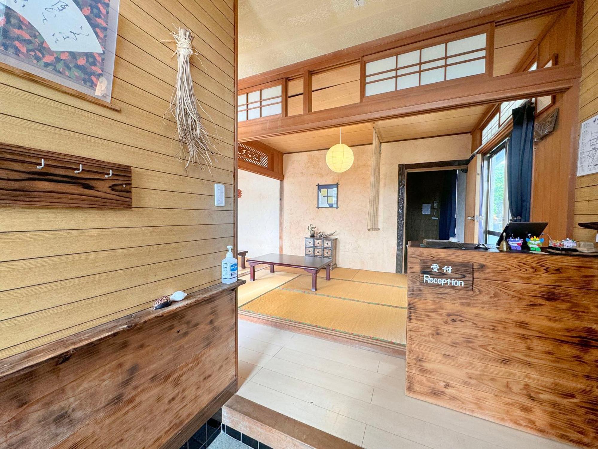 Guesthouse Asibina Ishigaki  Екстериор снимка